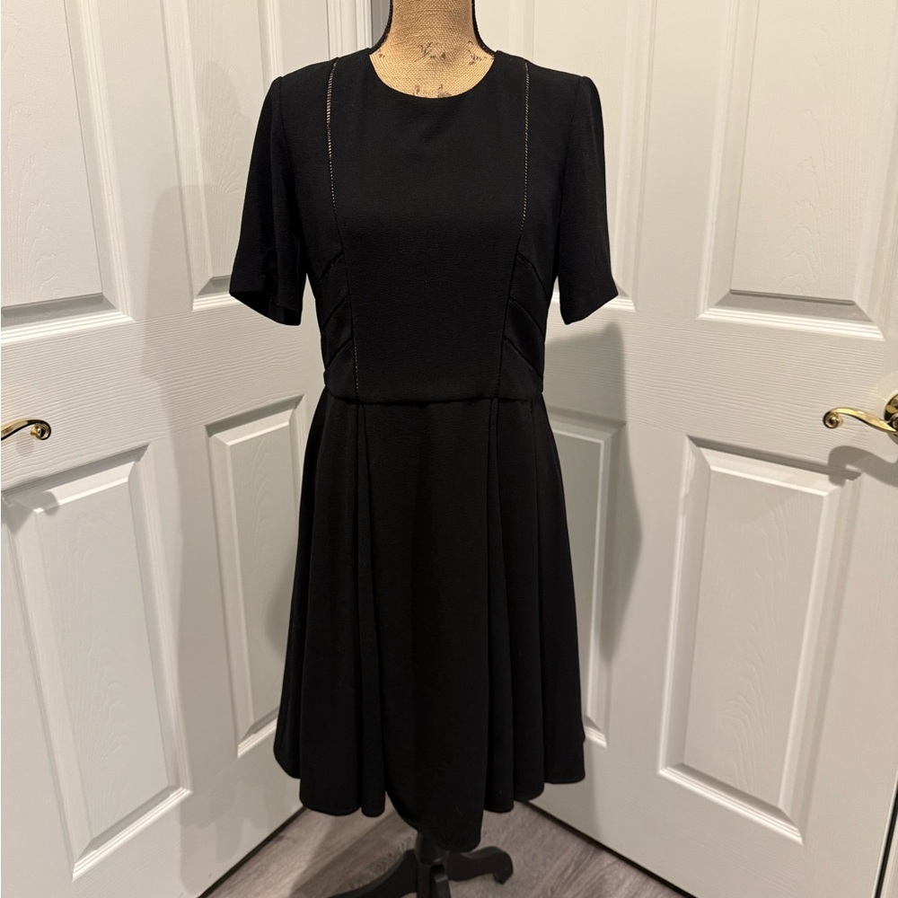 Taylor Black and Tan Short-Sleeve Midi Dress with Flared Skirt